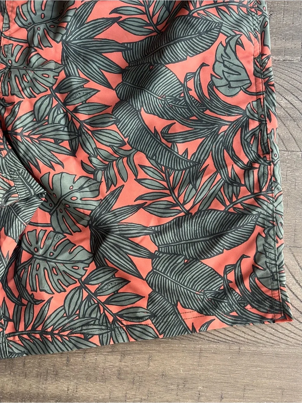 NWT Eddie Bauer Volley Shorts Men's Size XL Tall Swim Trunks Tropical Print
